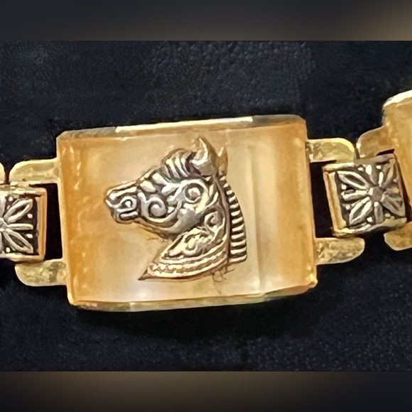 Vtg Damascene Style Lucite Insert Ornate Panel Bracelet - Picture 3 of 7